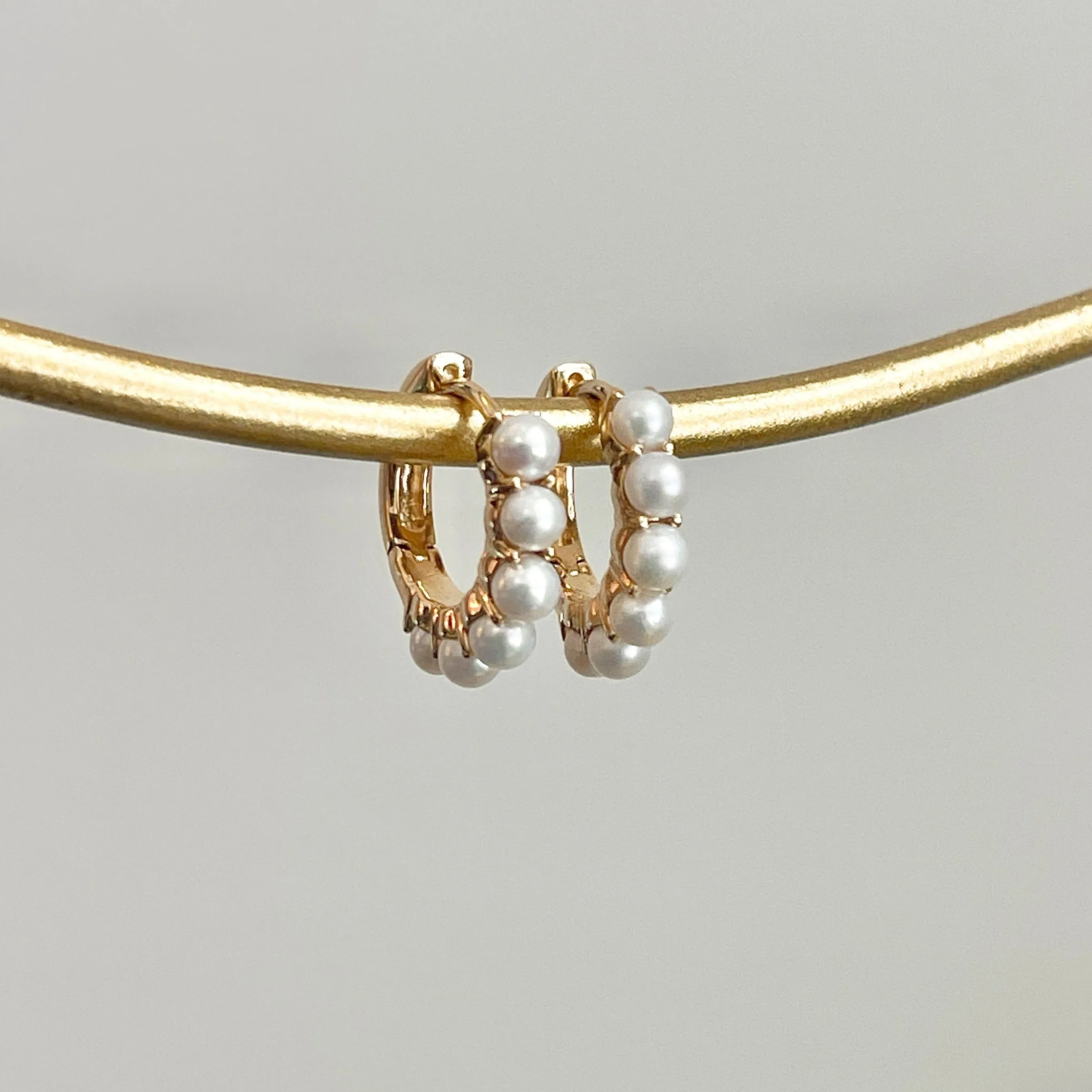 14KT Yellow Gold Freshwater Pearl Huggie Hoop Earrings 15.5mm