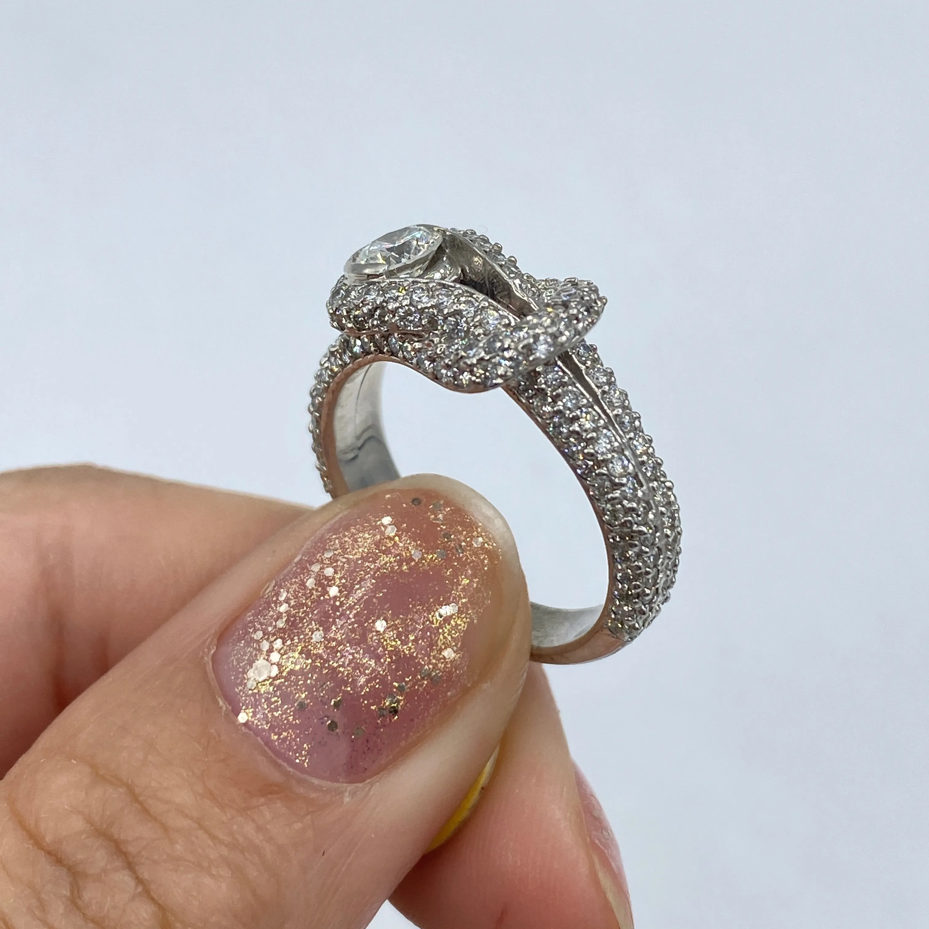 18K Eternity Knot Diamond Ring