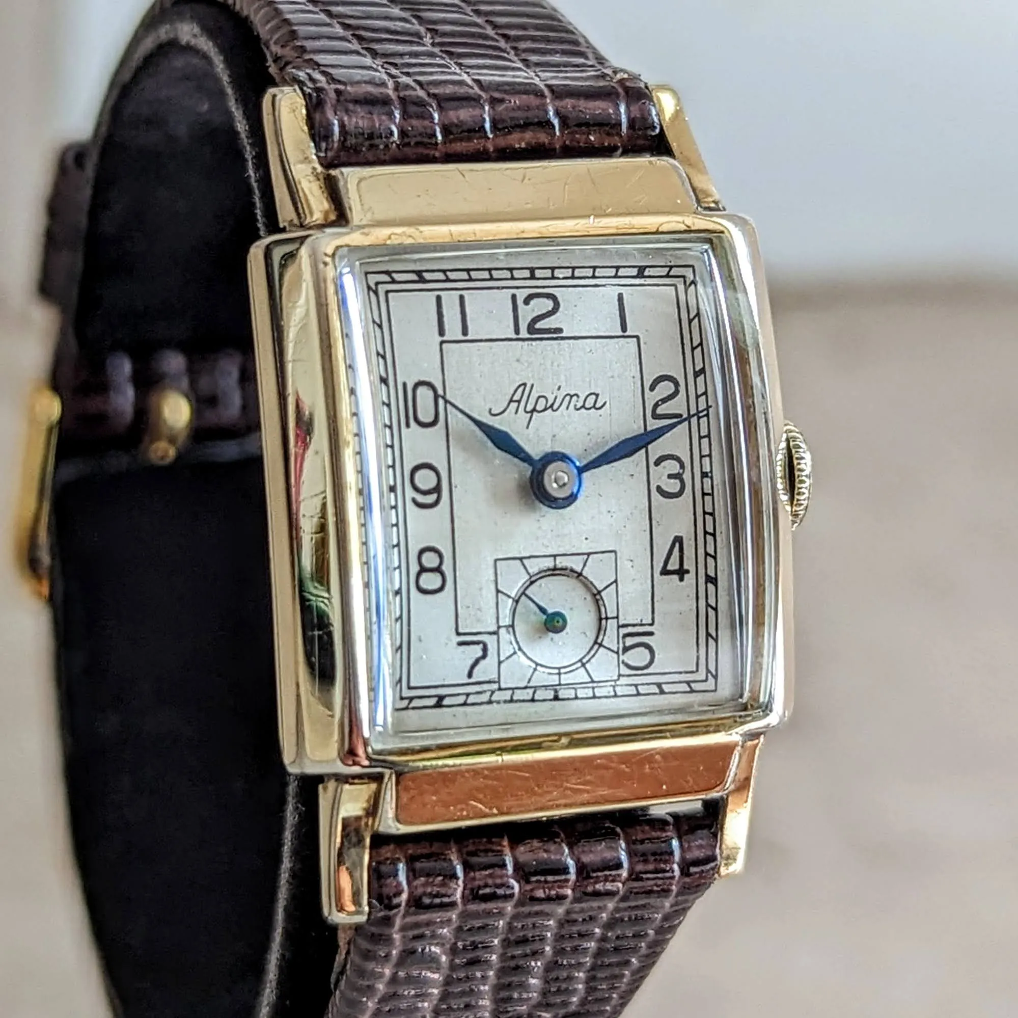1950s ALPINA Wristwatch 17 Jewels Cal. 566 Swiss Made 10K GF Watch