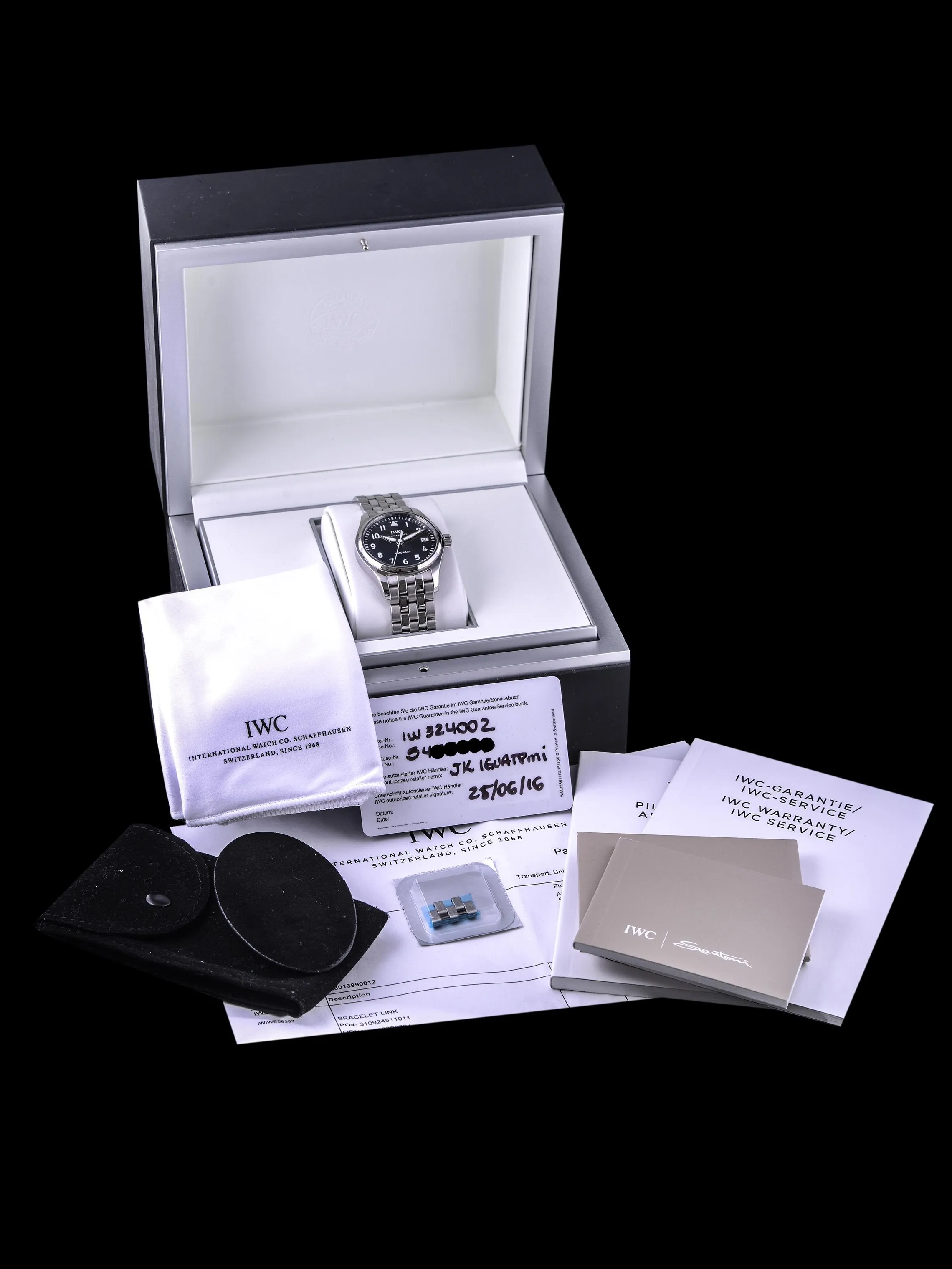 2016 IWC Small Pilot (Ref. 324002) W/ Box and Cards