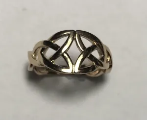 9K Rose Gold Trinity Knot Celtic Band Ring.
