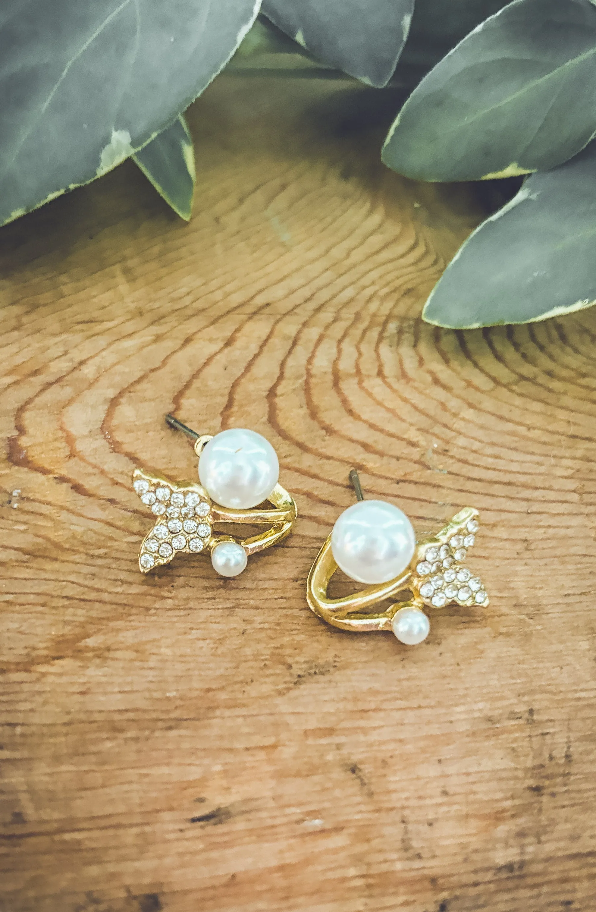 Beautiful Butterfly Pearl Jacket Earrings