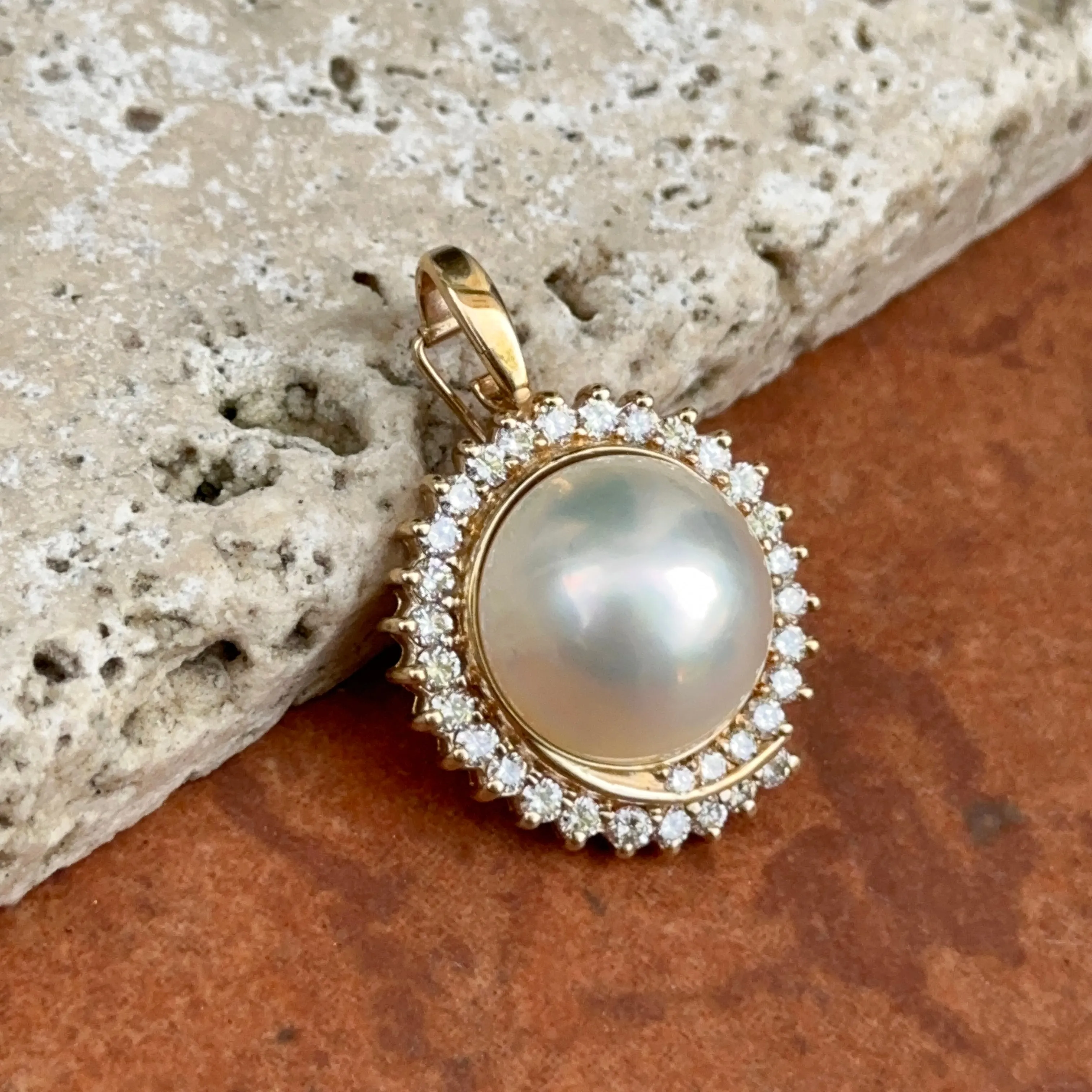 Estate 14KT Yellow Gold Mabe Blister Pearl   Diamond Enhancer Slide Pendant