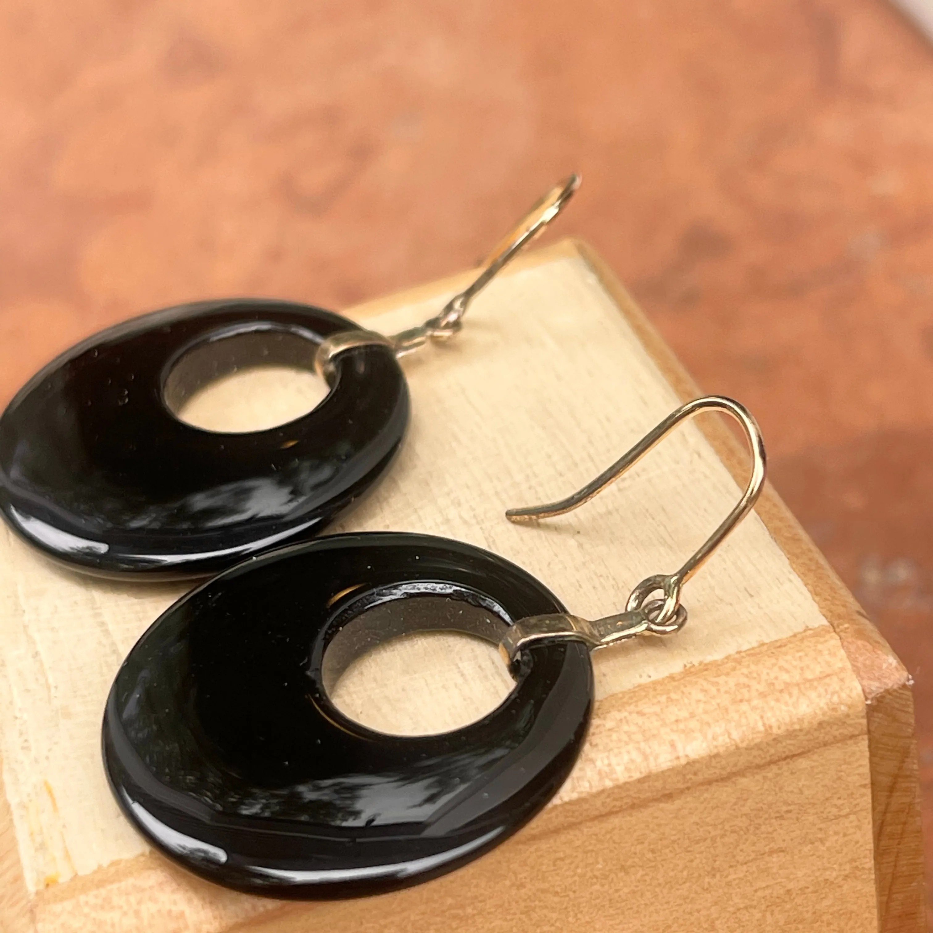 Estate 14KT Yellow Gold Round Black Onyx Gemstone Dangle Earrings