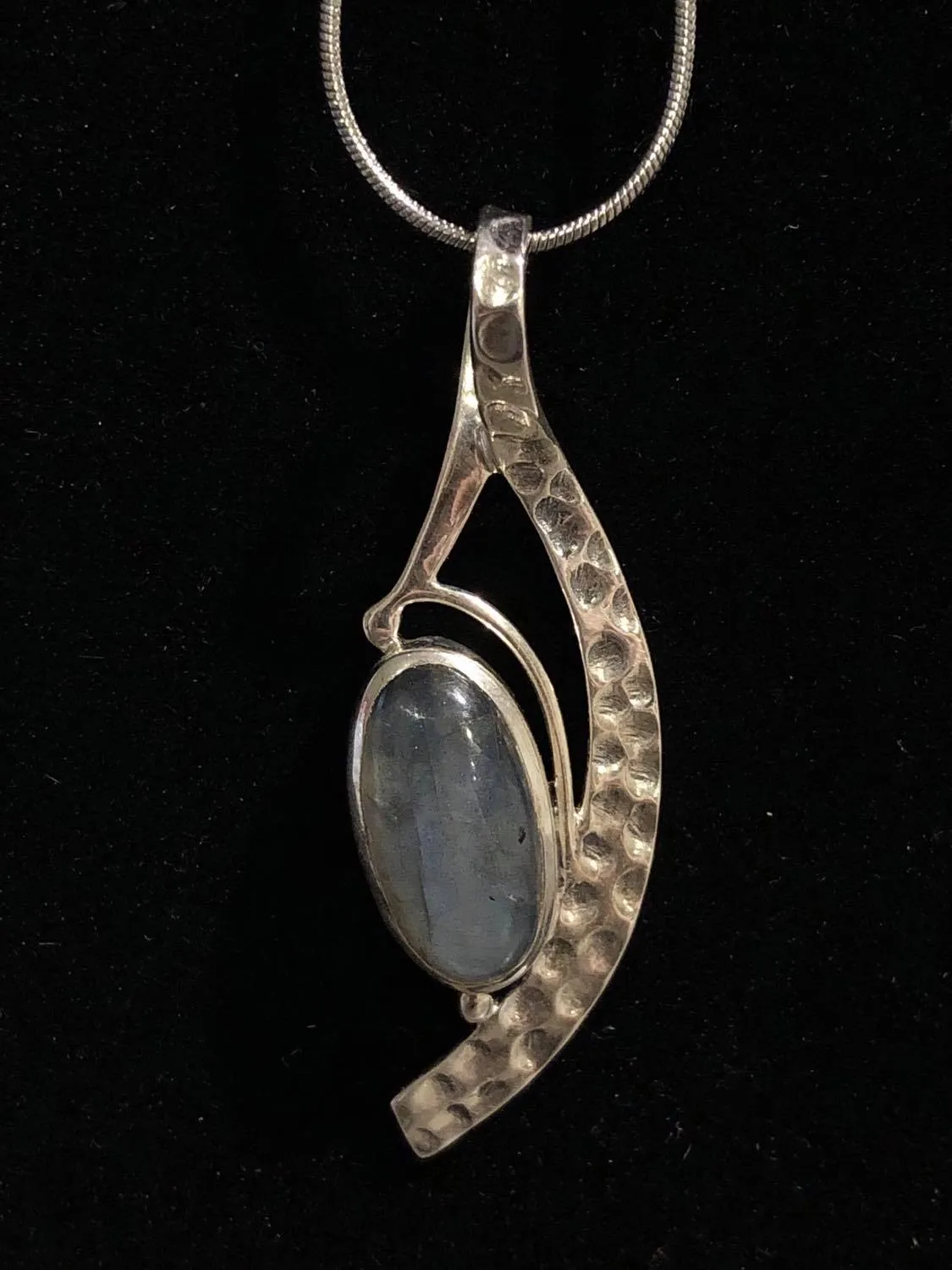 Evenstar - Labradorite with Hammered Silver