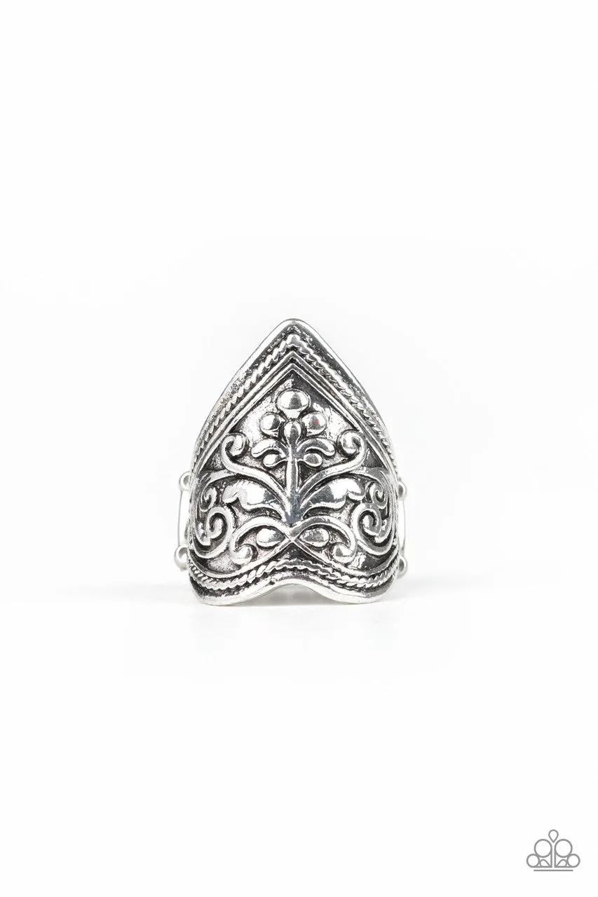 Fall into VINE - Silver - Triangular Tribal Paparazzi Ring