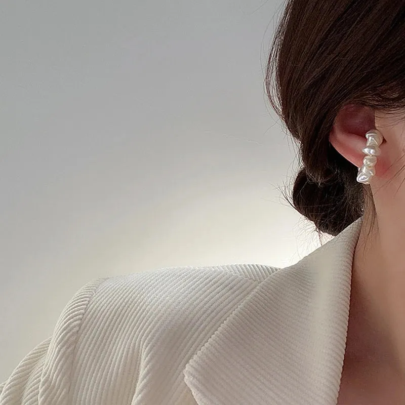 French Pearl Ear Bone Clip Women Fake Piercing Ear Cuff Retro Elegant Irregular Natural Pearl Ear Clips On Earrings Jewelry Gift