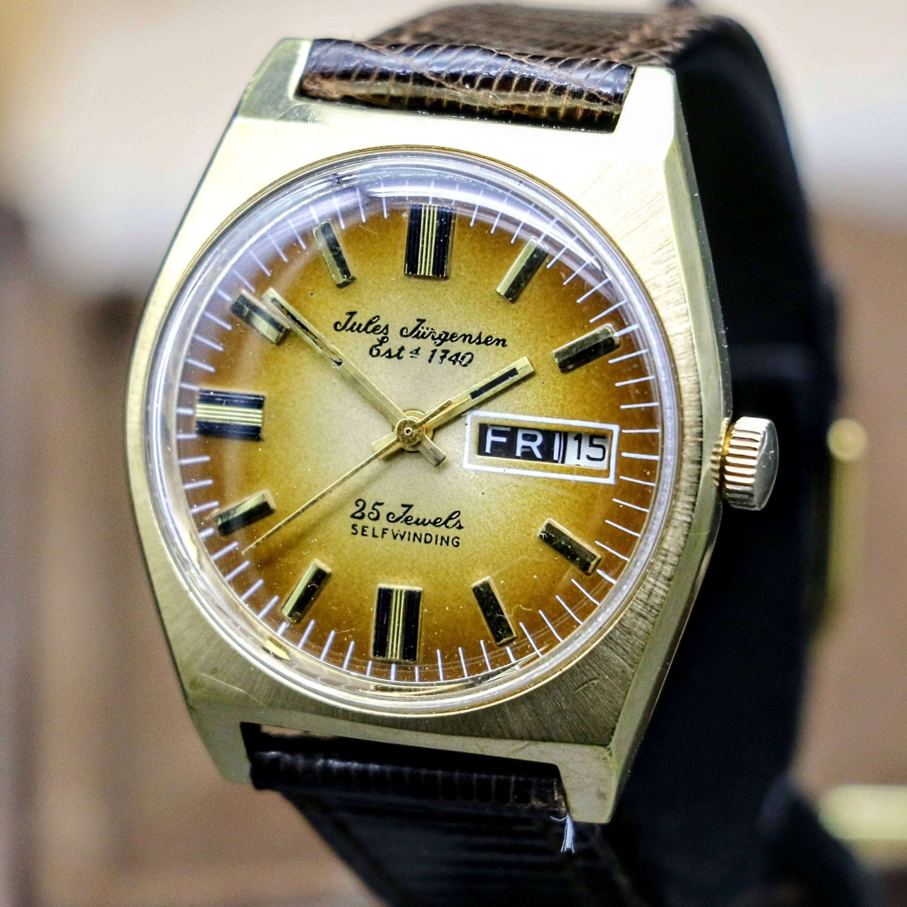 JULES JURGENSEN Swiss Automatic Wristwatch Caliber Int. 7523 25J Day/Date Watch