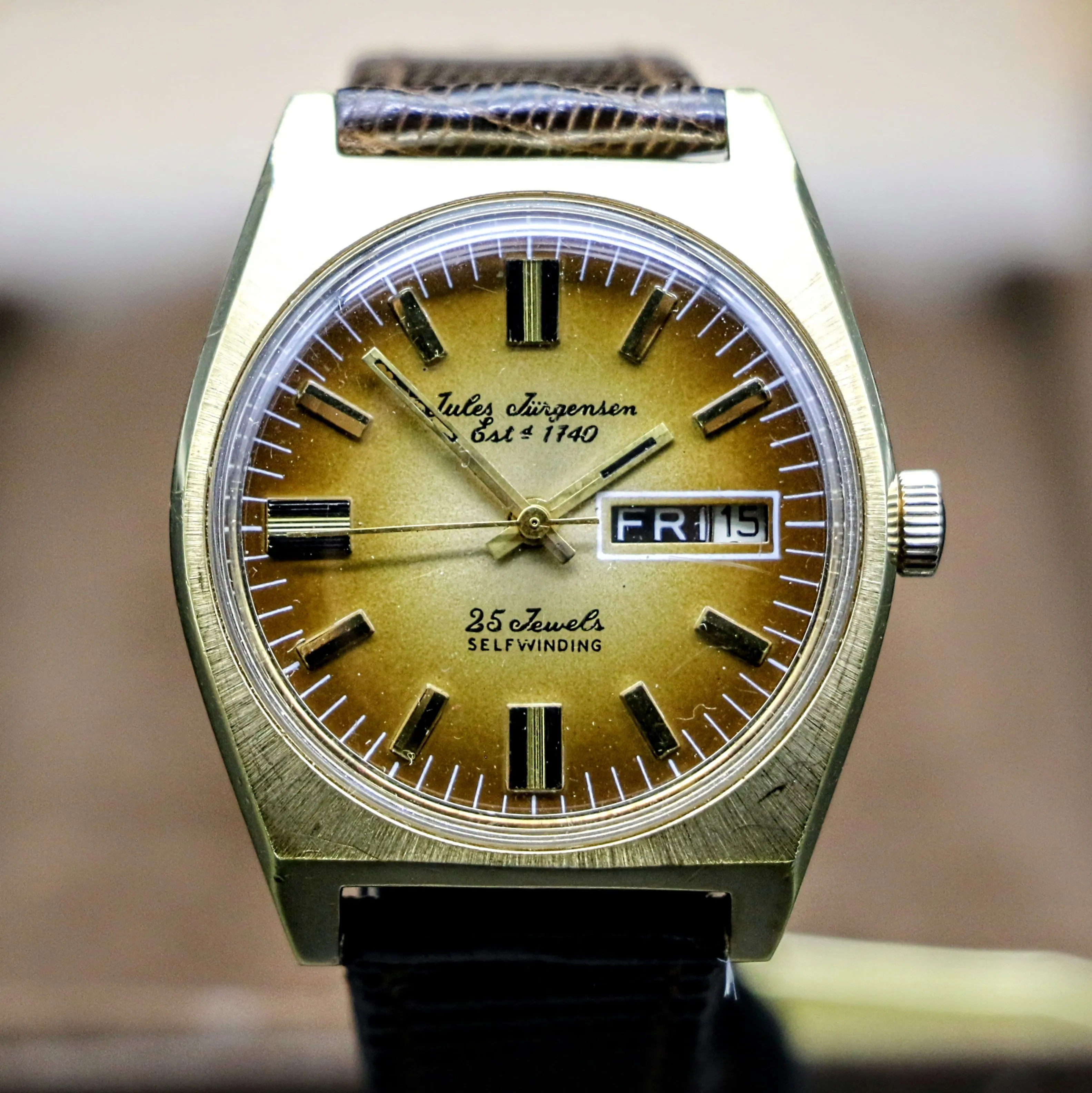 JULES JURGENSEN Swiss Automatic Wristwatch Caliber Int. 7523 25J Day/Date Watch