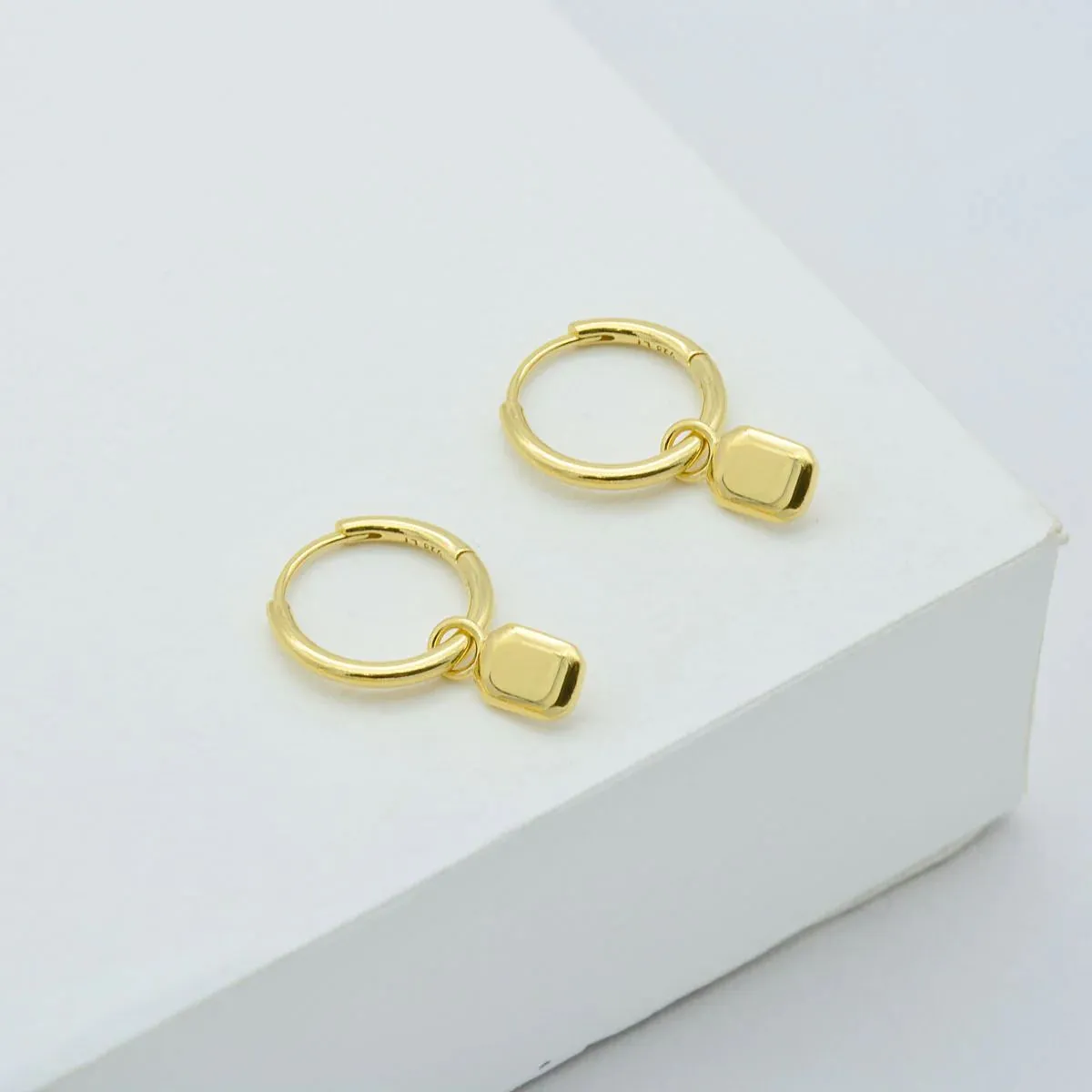 LINDA TAHIJA Tate Huggie Earrings - Gold Plated