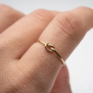 LOVE KNOT RING
