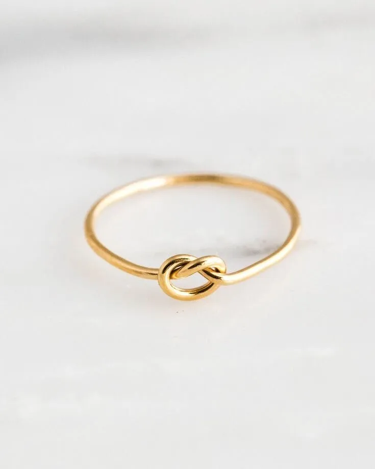 LOVE KNOT RING