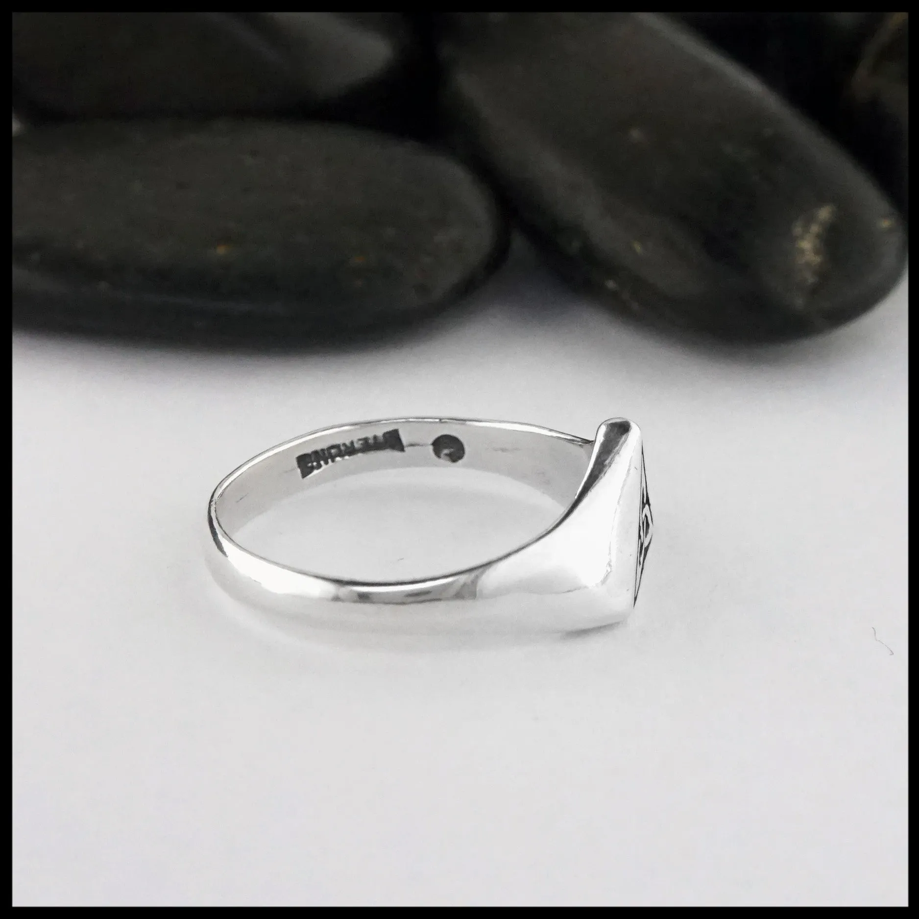 Medium Trinity Knot Ring in Silver