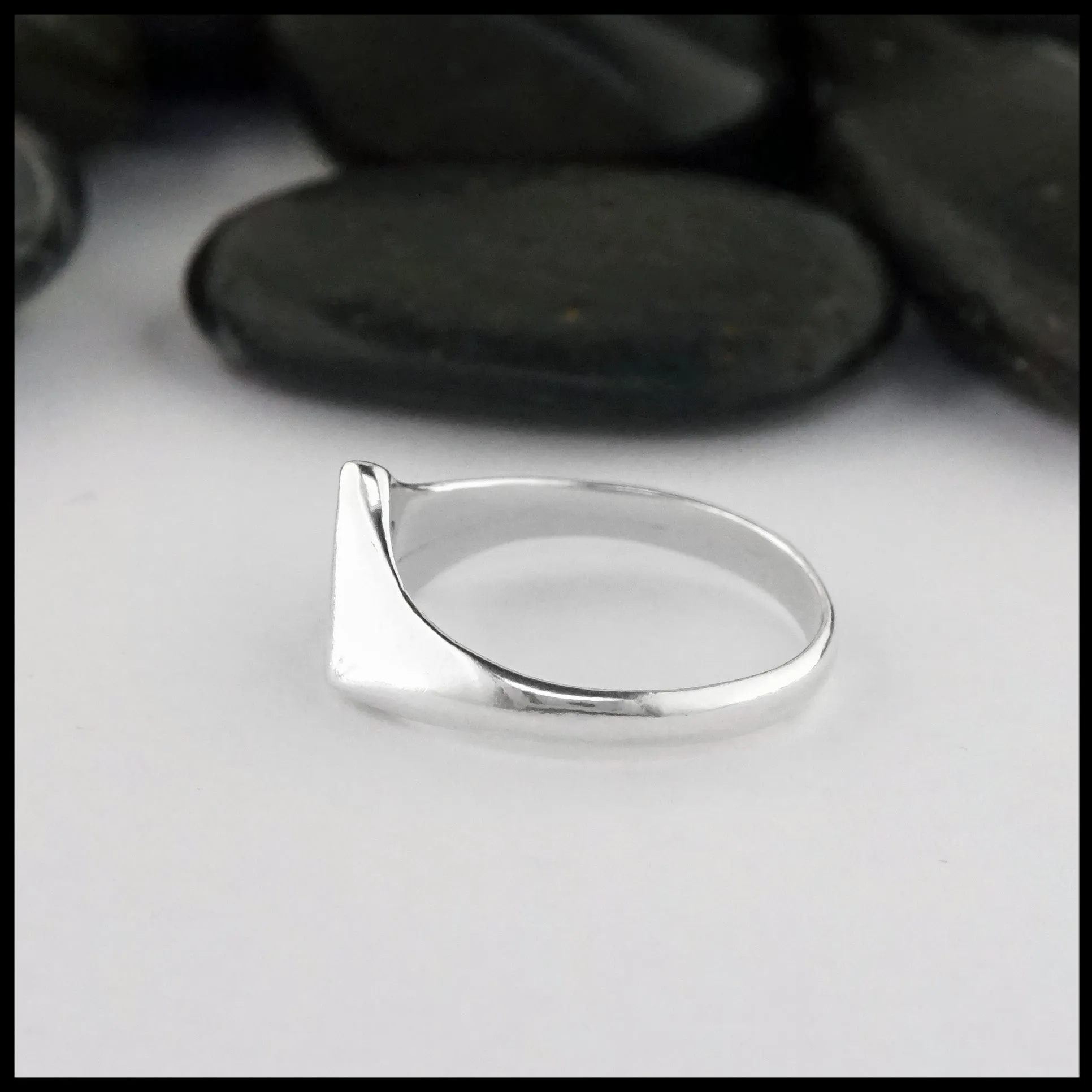 Medium Trinity Knot Ring in Silver