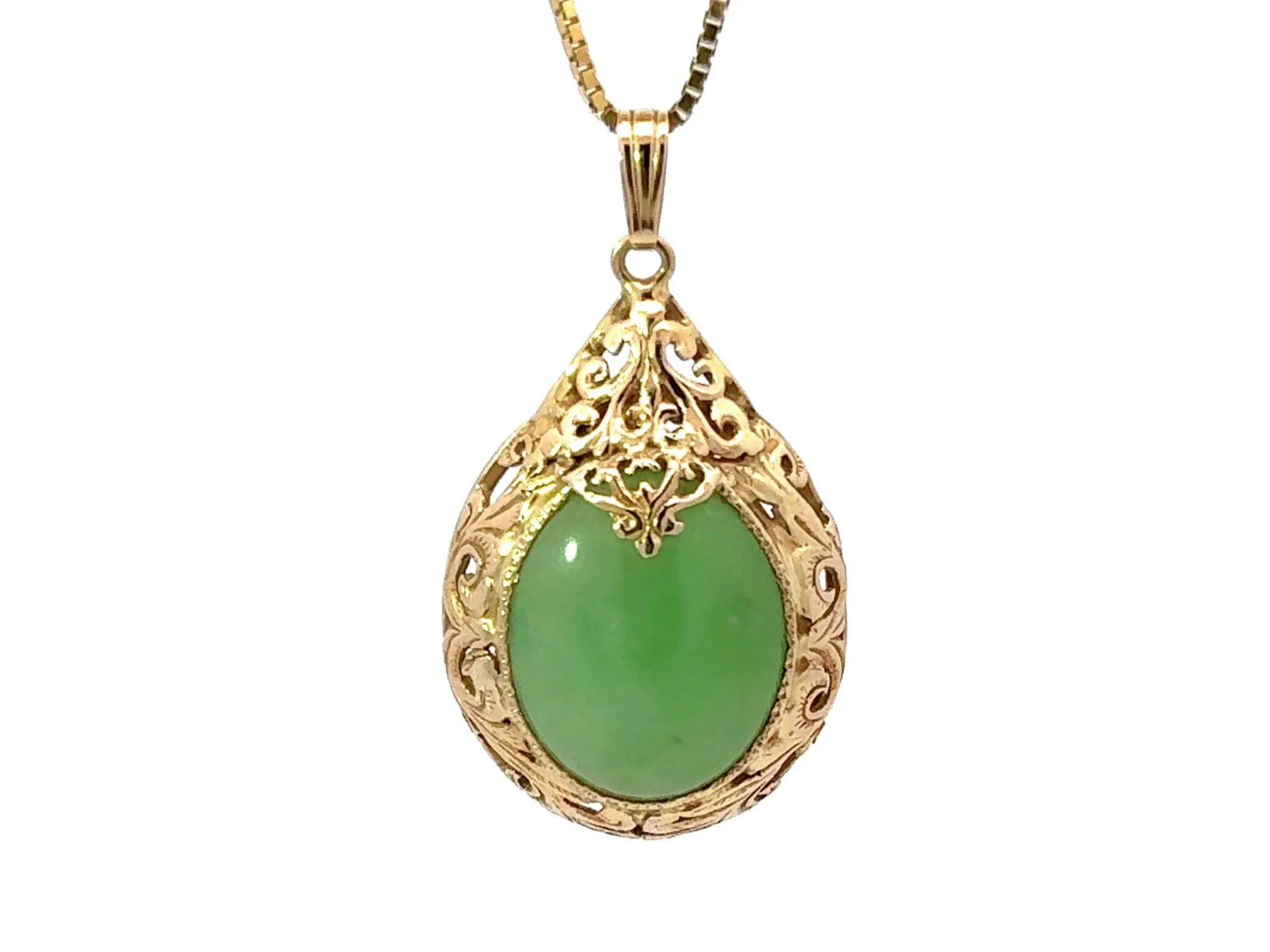 Ming's Hawaii Oval Green Jade Cabochon Pear Shaped Necklace 14k Yellow Gold
