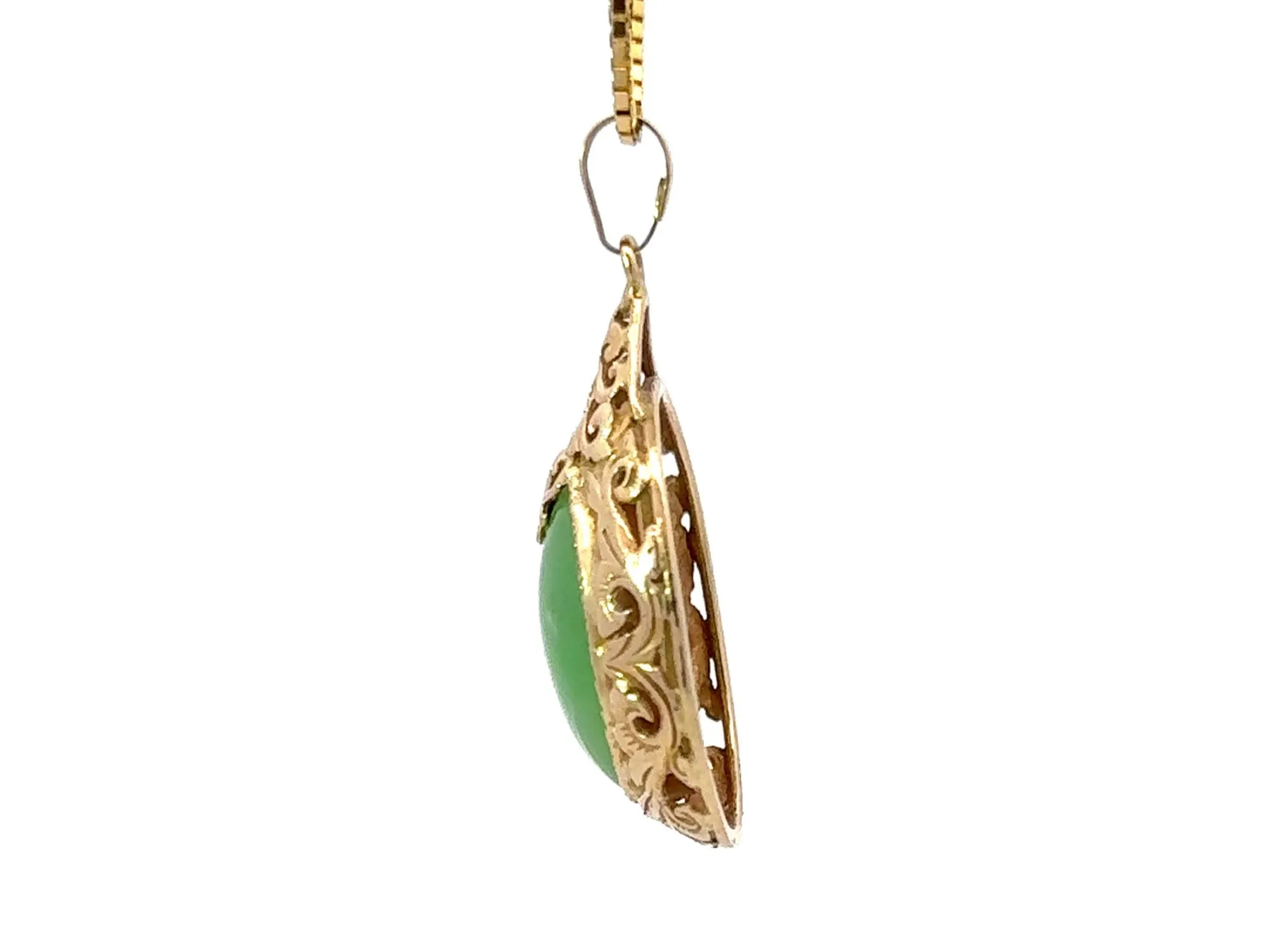 Ming's Hawaii Oval Green Jade Cabochon Pear Shaped Necklace 14k Yellow Gold