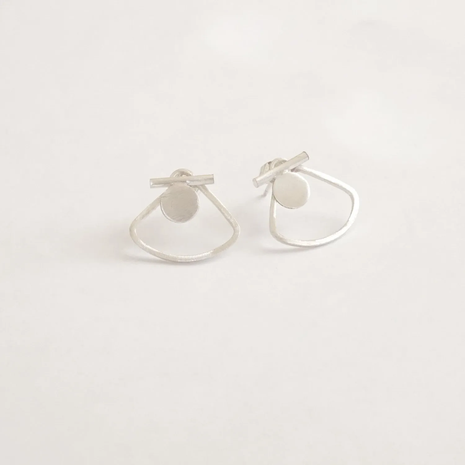 Modern Hand-Made Half Circle Ear Jacket w/ Solid Bar & Flat Circle Designer Stud Earrings - 0223