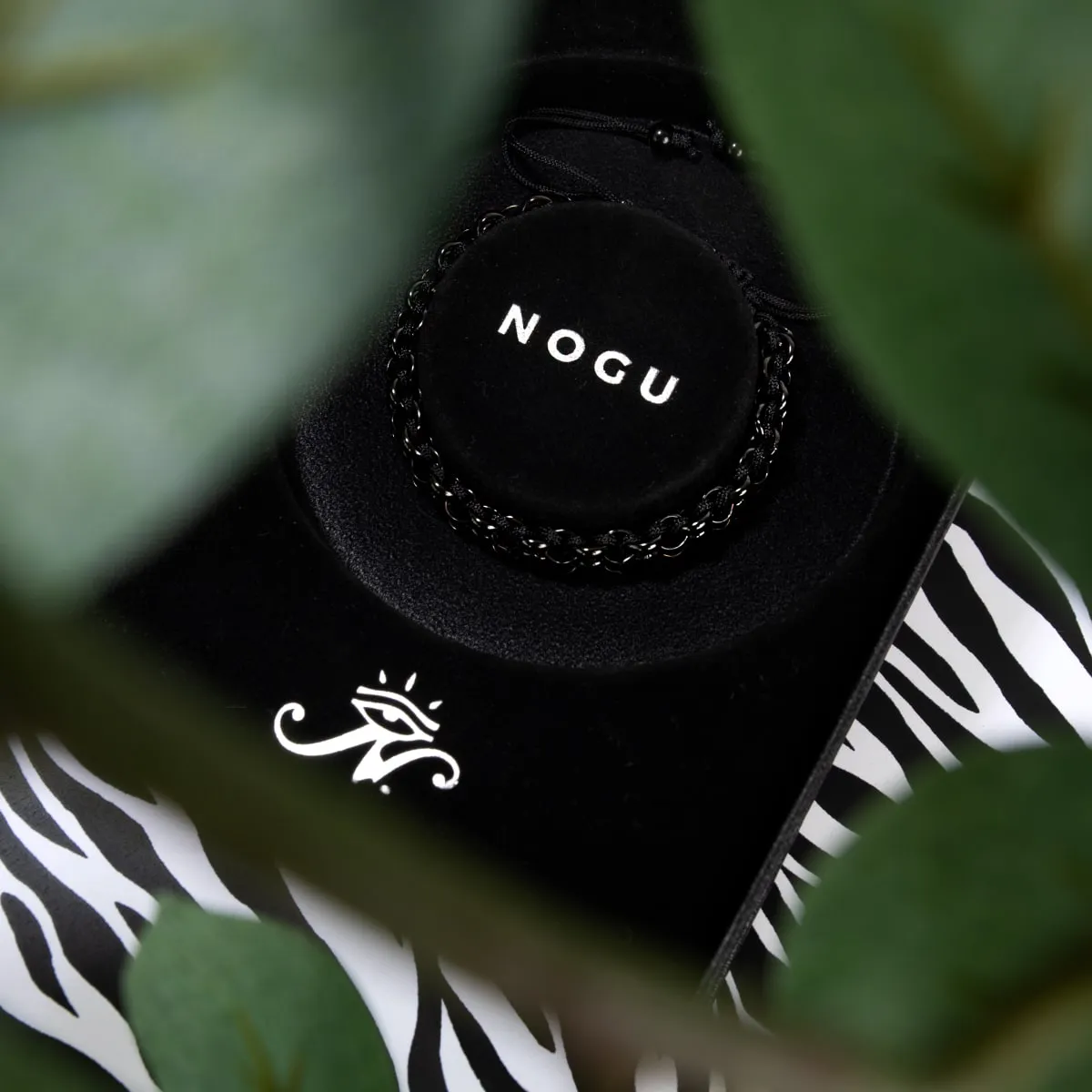 Mountain Gorilla Links | Mini Kismet Bracelet | Black x Gunmetal