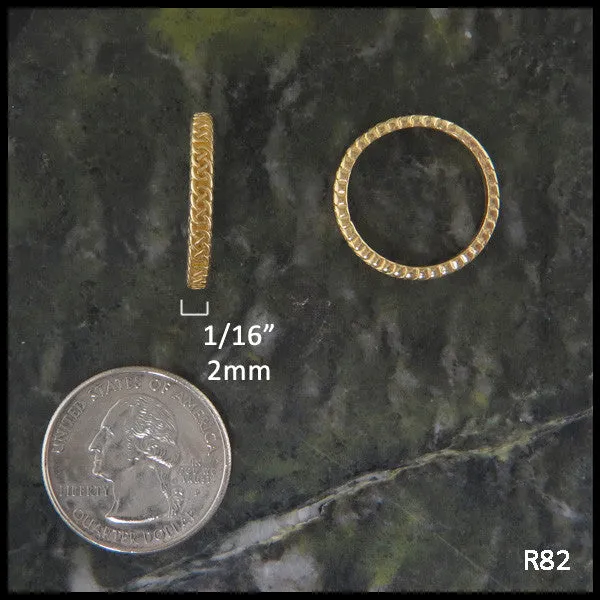 Narrow Josephine's Knot Ring in Gold