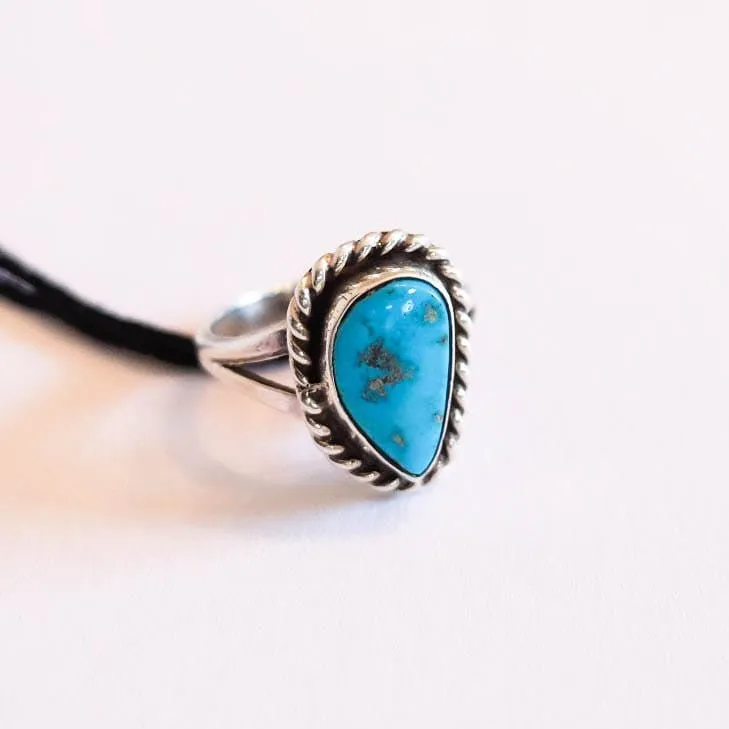 Native American Turquoise Ring (Sizes 5-6)