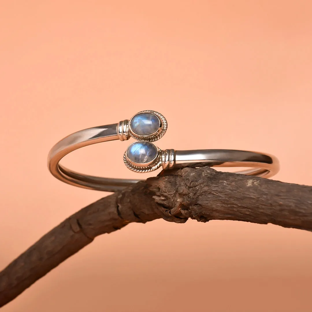 Pure 925 Silver Bracelet - Shimmering With Moonstone