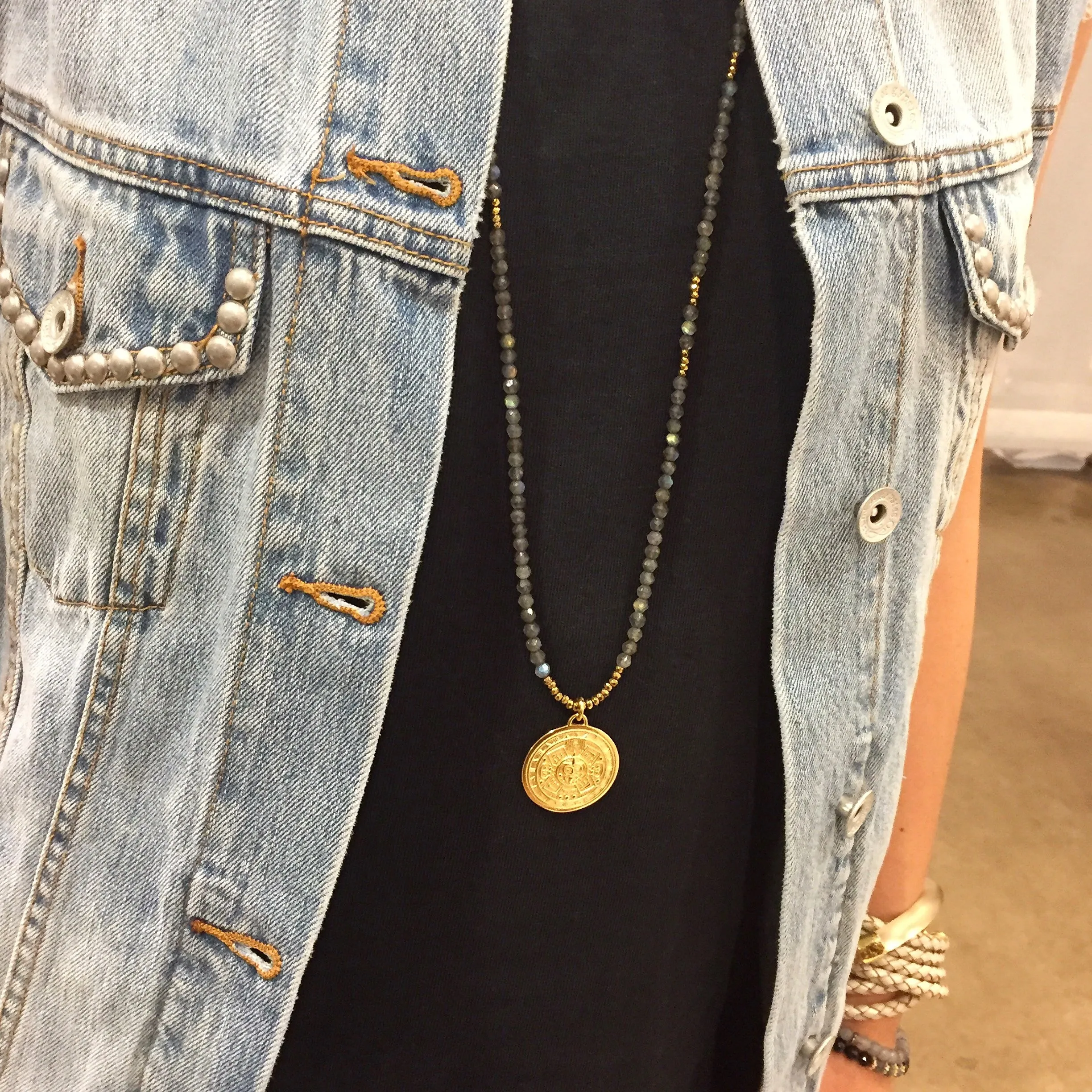 RAYNA gray agate