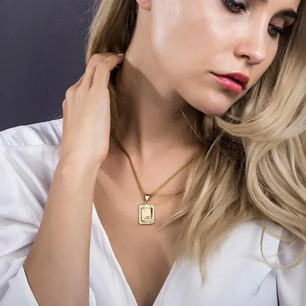 Rise Initial Pendant Necklace (Gold)