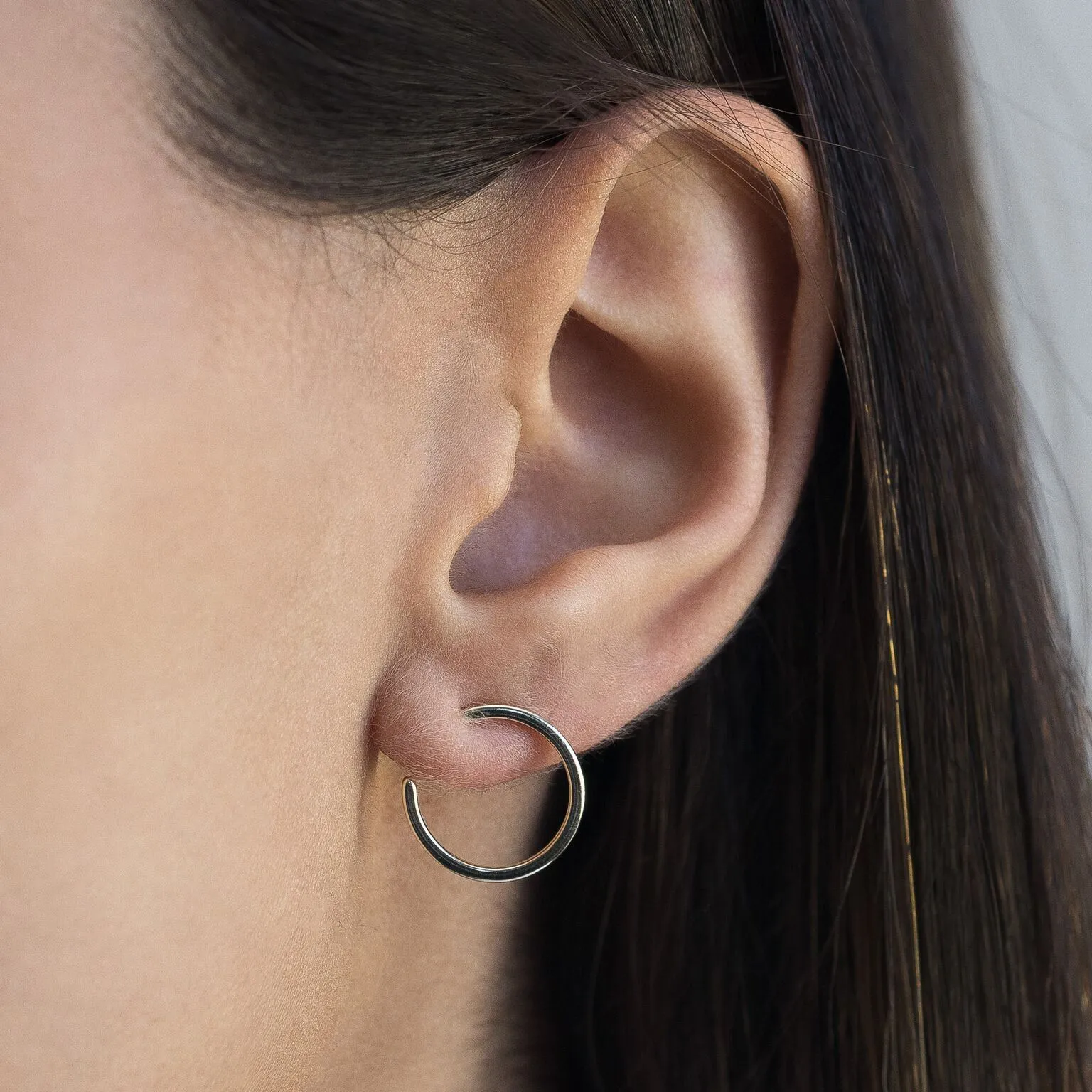 Round Stud Earring