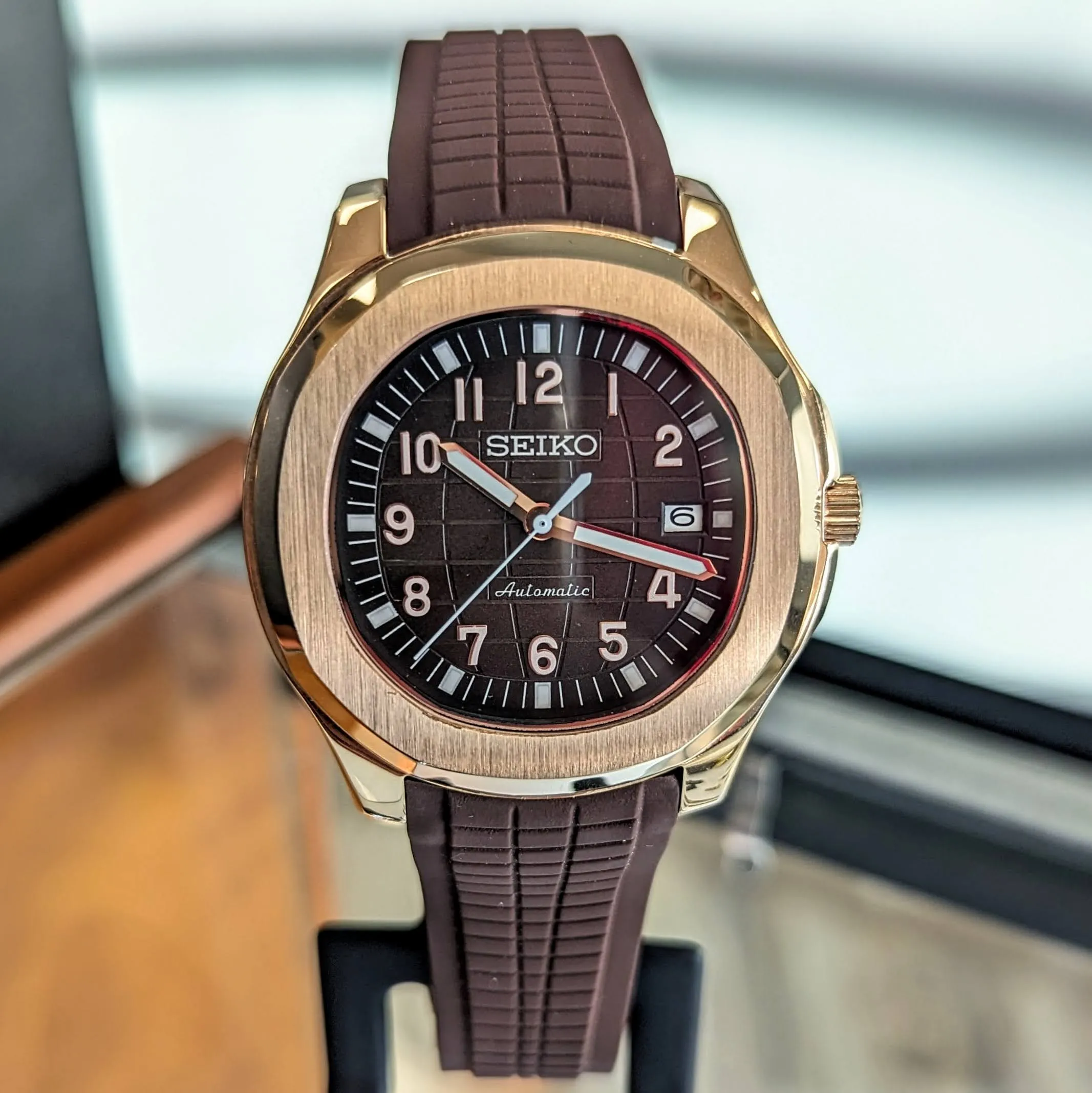 SEIKO Mod Aquanaut Automatic Wristwatch 24 Jewels Rose Gold Case & Display Back Custom Watch