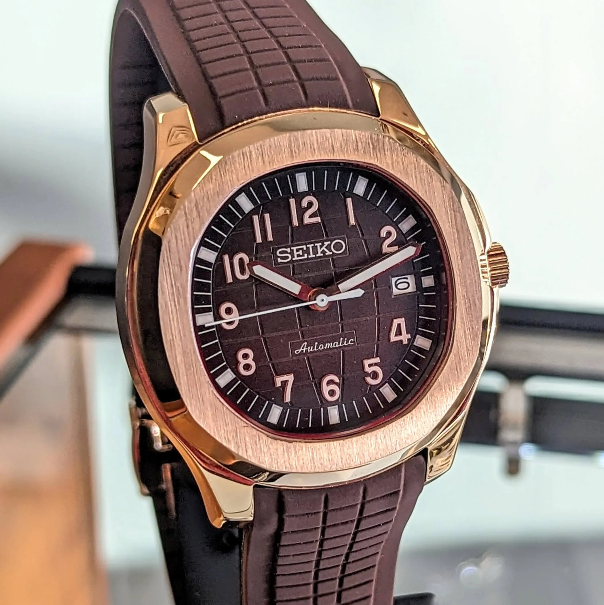 SEIKO Mod Aquanaut Automatic Wristwatch 24 Jewels Rose Gold Case & Display Back Custom Watch