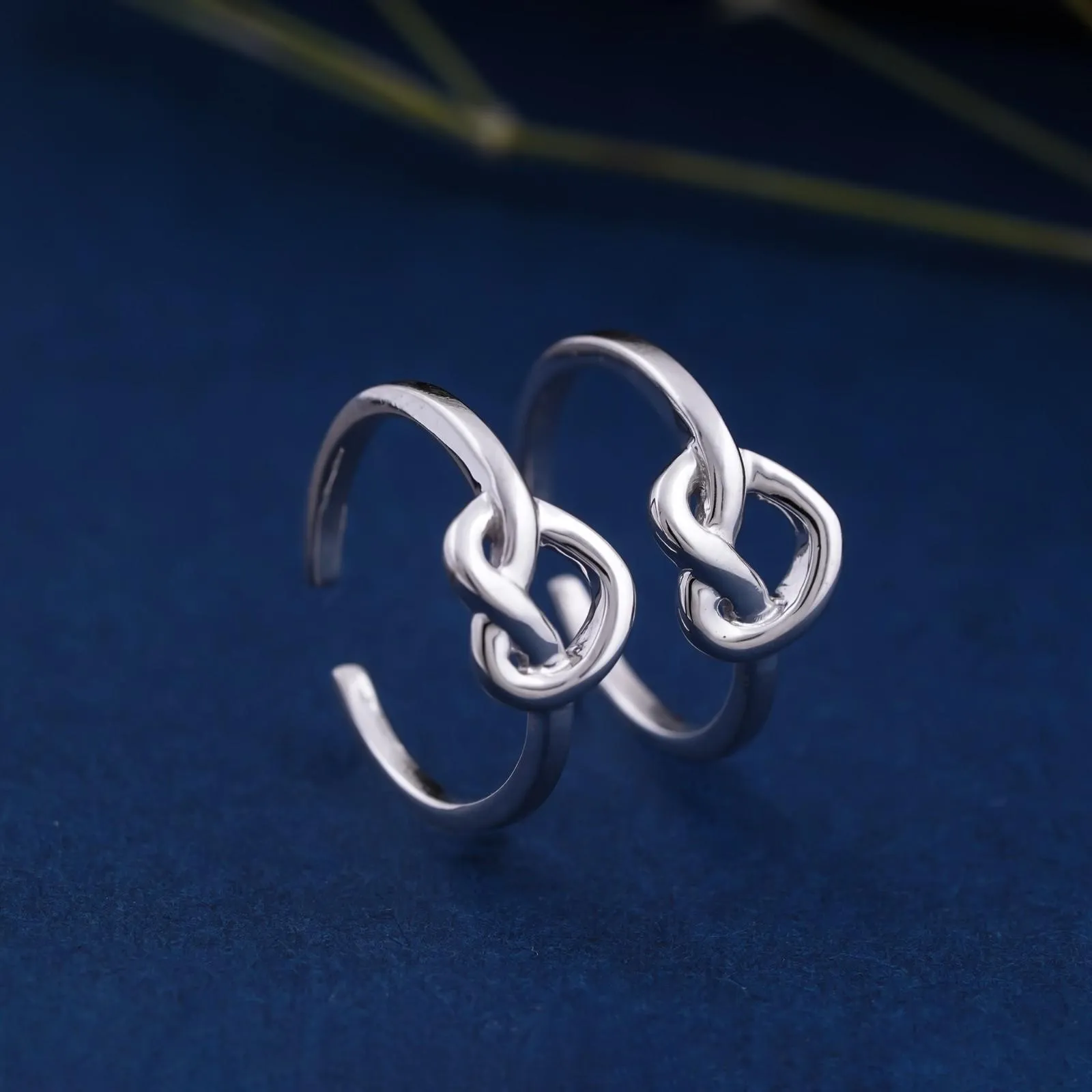 Silver Love Knot Toe Ring for Women