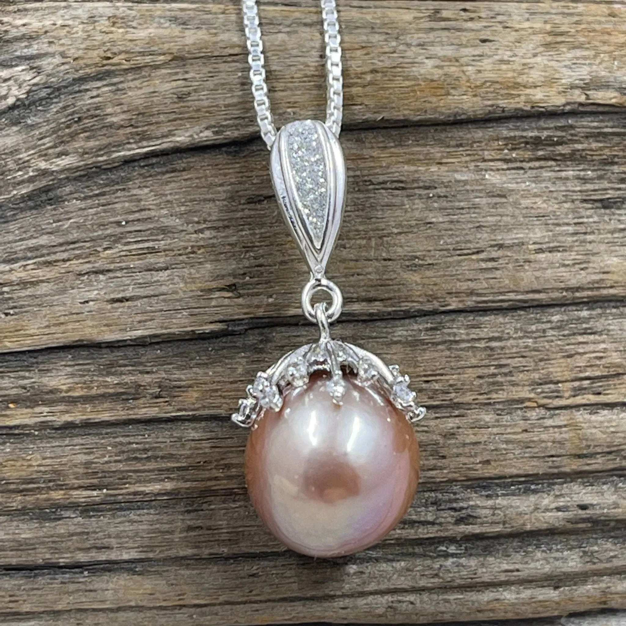 Sparkling Pinky Peach Pearl Pendant Necklace