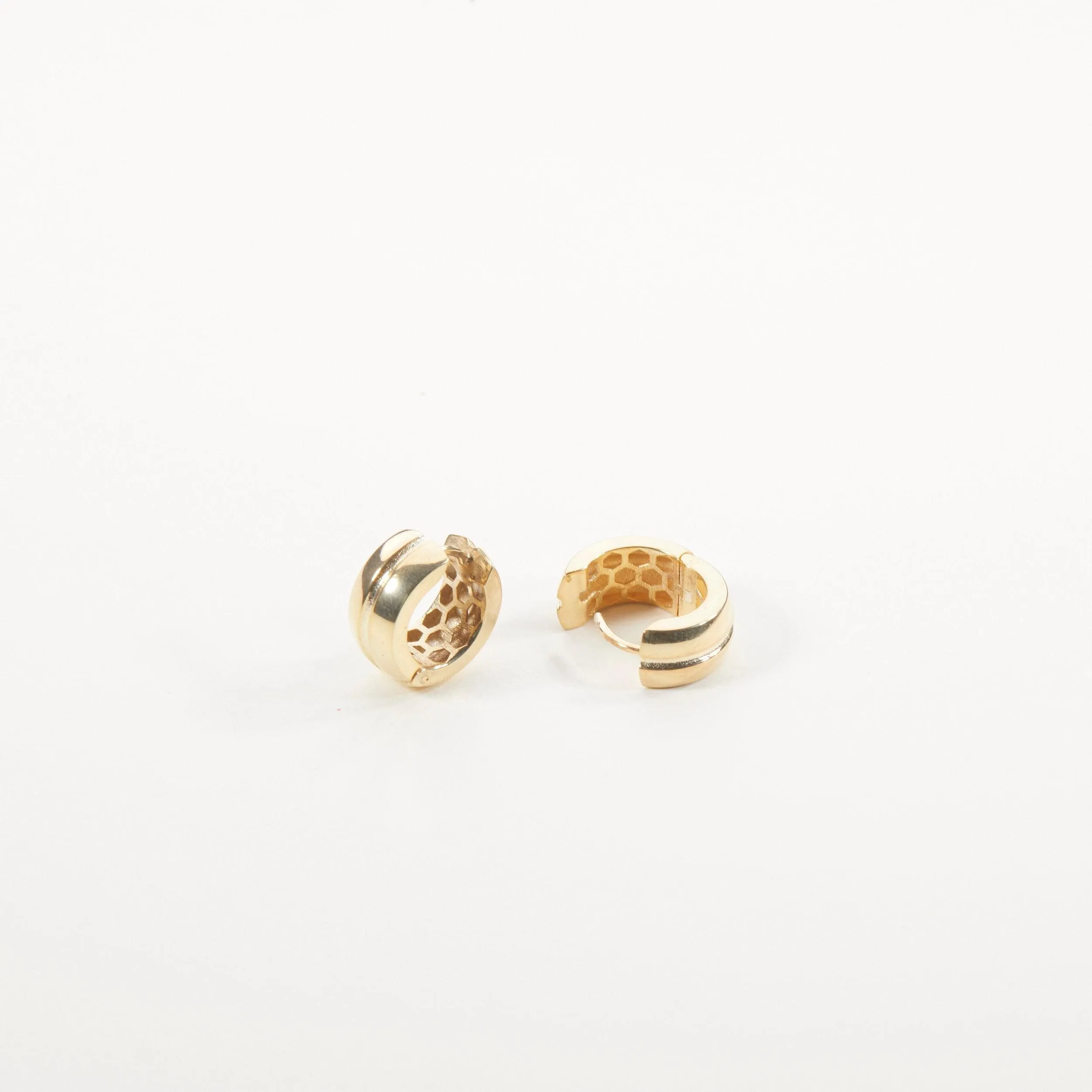 Thick Huggie Hoop Earrings - 18K Gold Vermeil