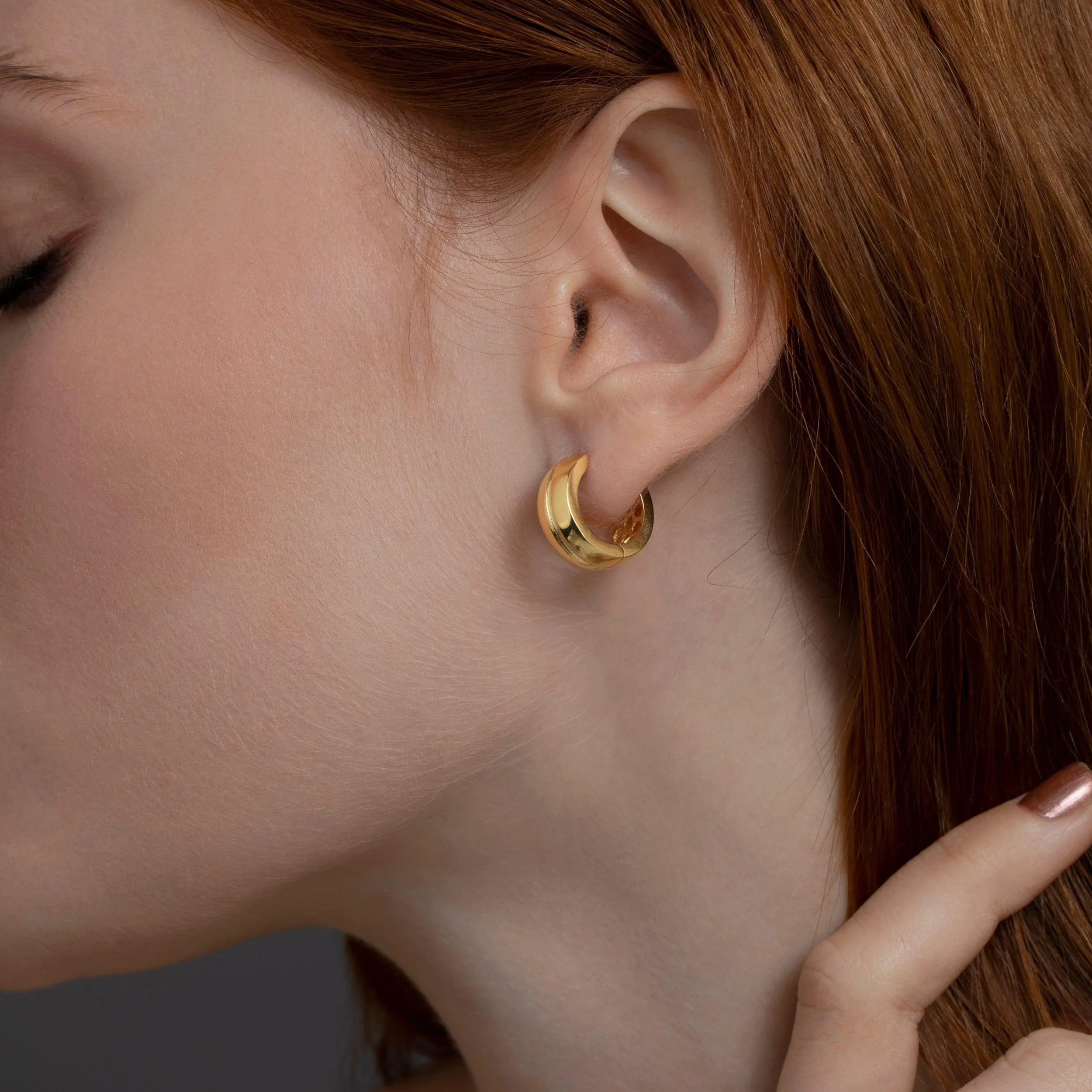 Thick Huggie Hoop Earrings - 18K Gold Vermeil